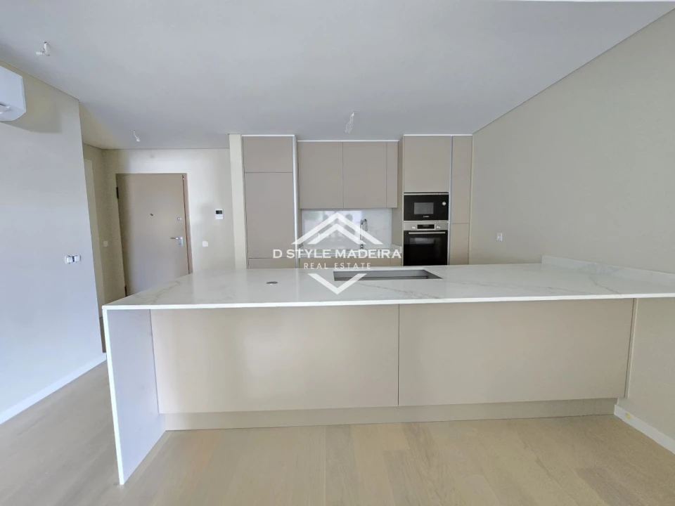 Apartamento T2 para Venda em São Martinho Foto 3