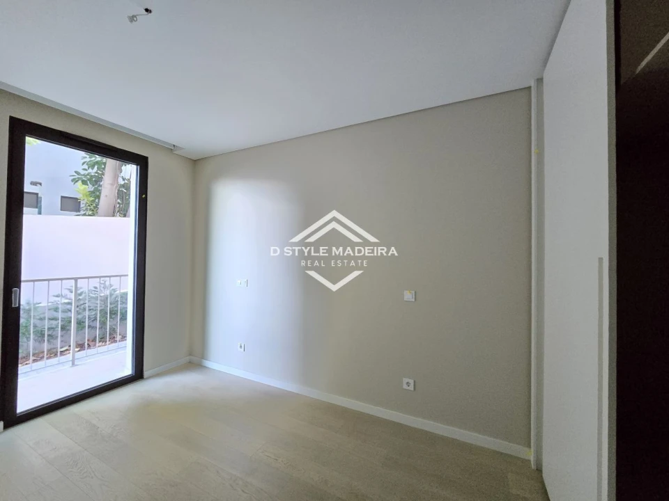 Apartamento T2 para Venda em São Martinho Foto 7