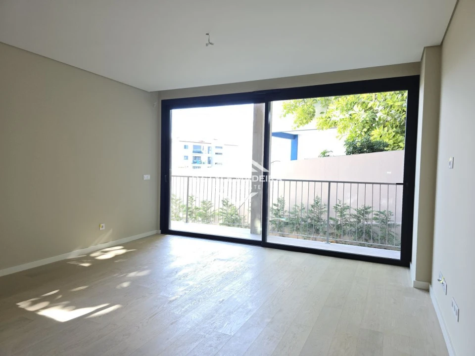 Apartamento T2 para Venda em São Martinho Foto 5