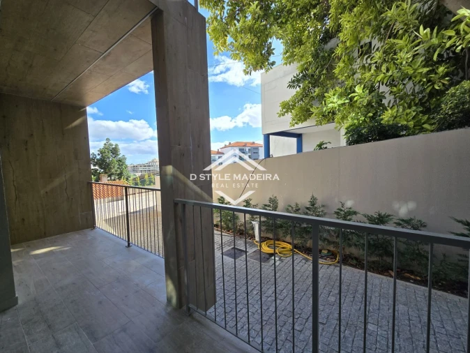 Apartamento T2 para Venda em São Martinho Foto 6