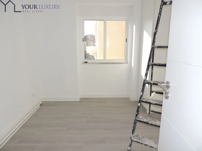 Apartamento T2 para Venda em Ramada e Caneças Foto 43