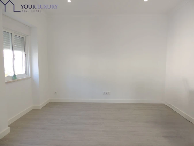 Apartamento T2 para Venda em Ramada e Caneças Foto 11