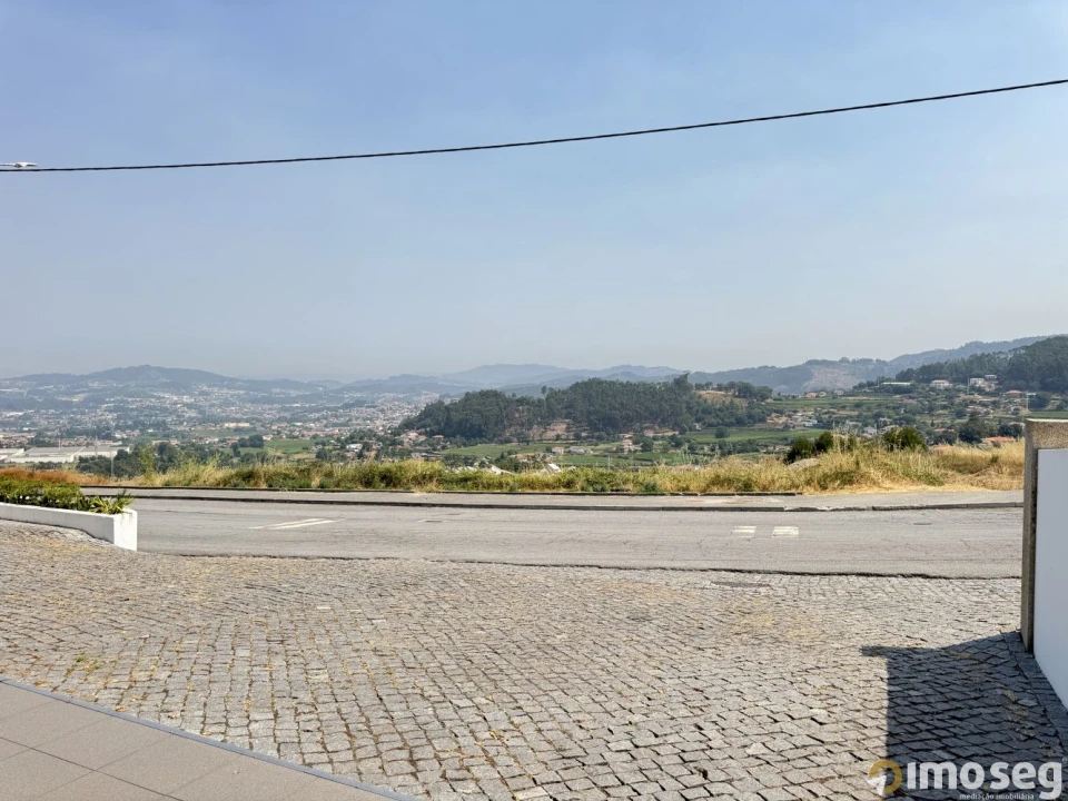 Loja para Venda em Roriz Foto 3