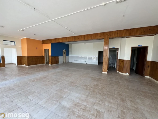 Loja para Venda em Roriz Foto 8