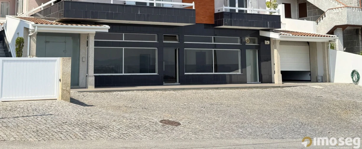 Loja para Venda em Roriz Foto 2