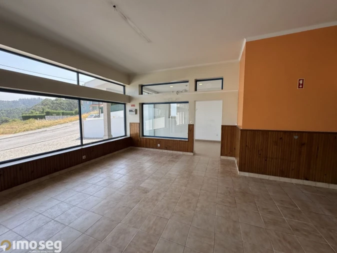 Loja para Venda em Roriz Foto 6