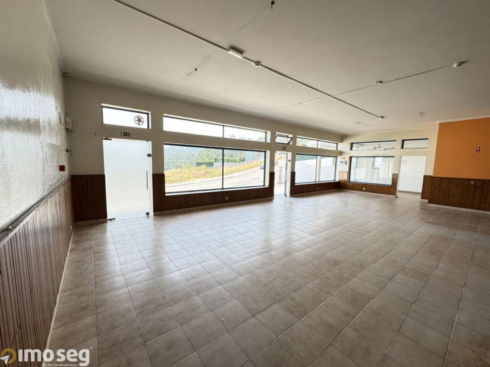 Loja para Venda em Roriz Foto 5