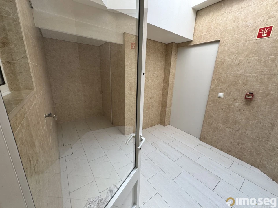 Loja para Venda em Roriz Foto 10