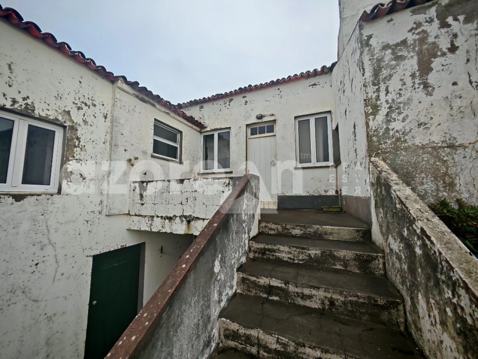 Moradia T3 para Venda em Fenais da Luz Foto 10