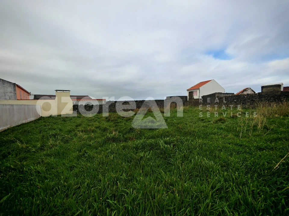 Moradia T3 para Venda em Fenais da Luz Foto 25