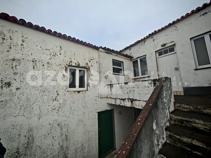 Moradia T3 para Venda em Fenais da Luz Foto 11