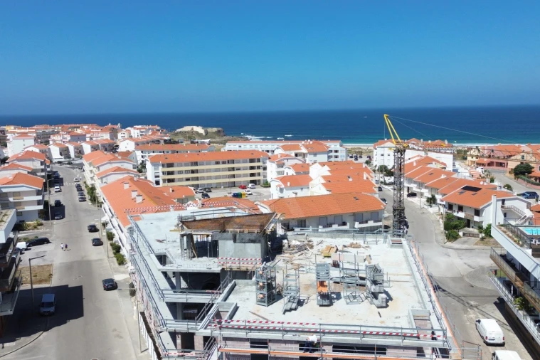 Apartamento T3 para Venda em Atouguia da Baleia Foto 32