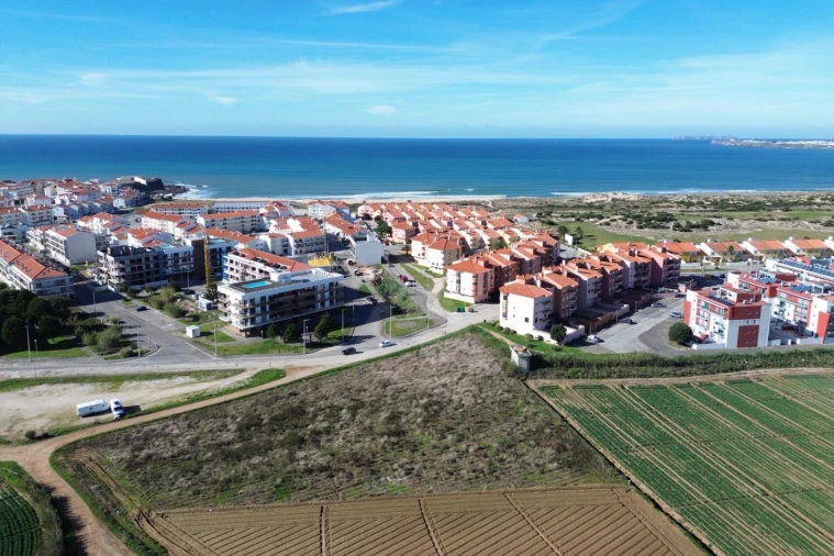 Apartamento T3 para Venda em Atouguia da Baleia Foto 16