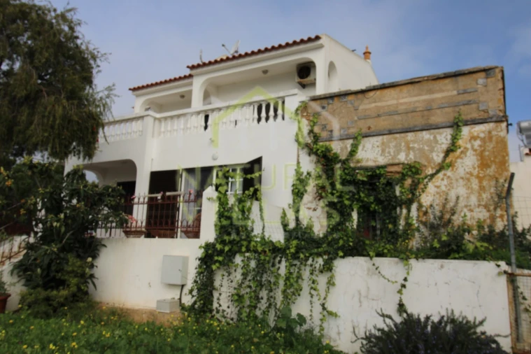 Moradia T2 para Venda em Moncarapacho e Fuseta