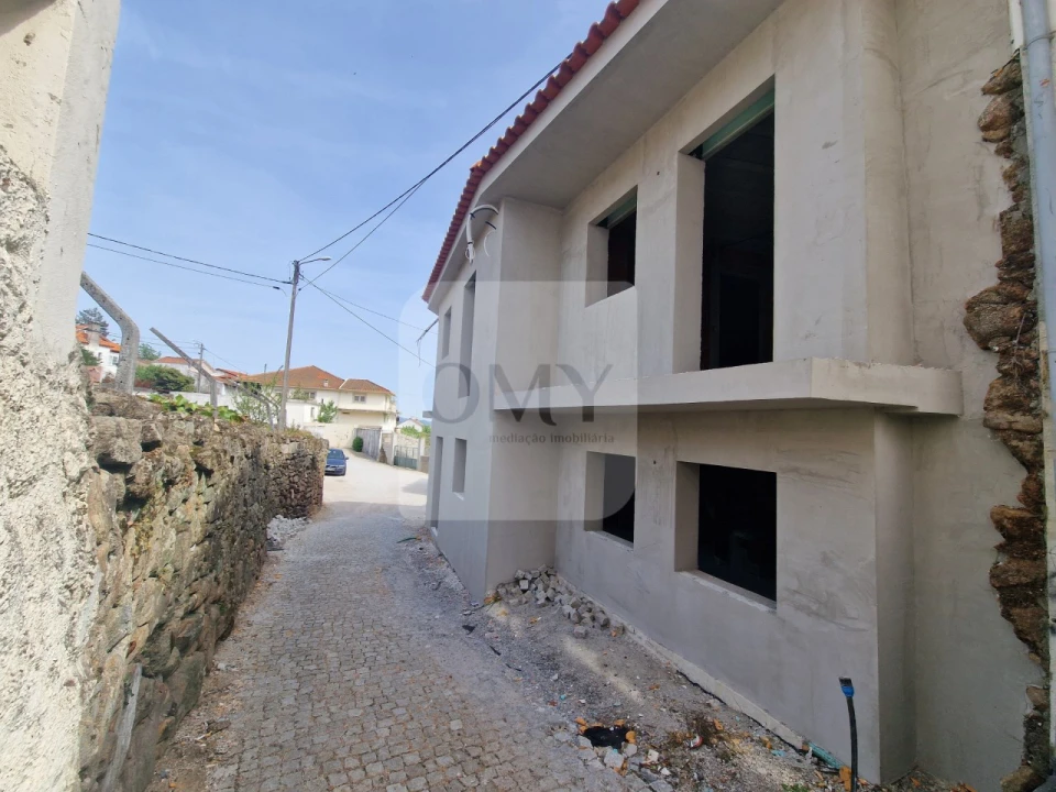 Moradia T3 para Venda em Alijo Foto 4