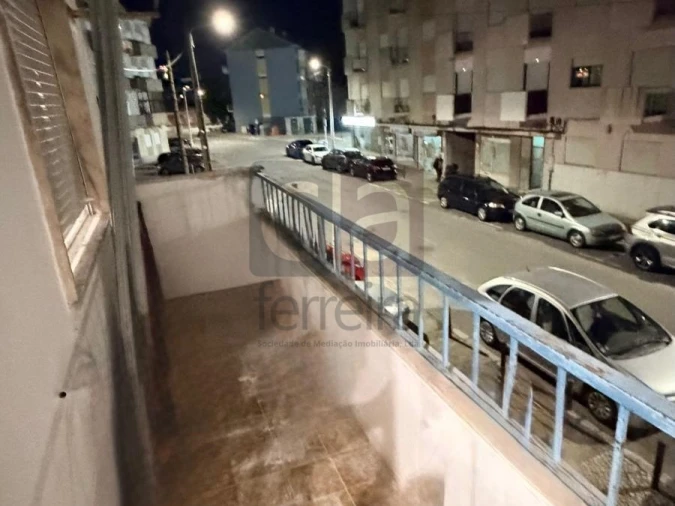 Apartamento T2 para Venda em Barreiro e Lavradio Foto 15