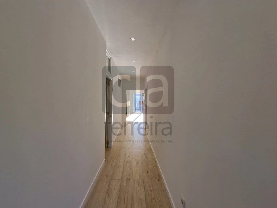 Moradia T2 para Venda em Benfica do Ribatejo Foto 11