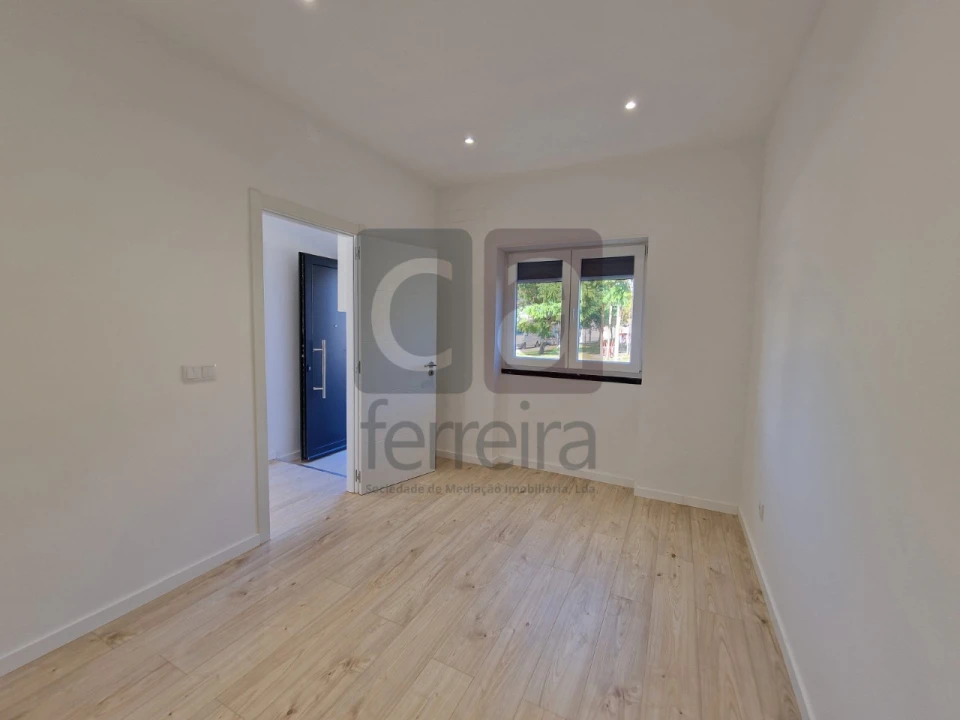 Moradia T2 para Venda em Benfica do Ribatejo Foto 12