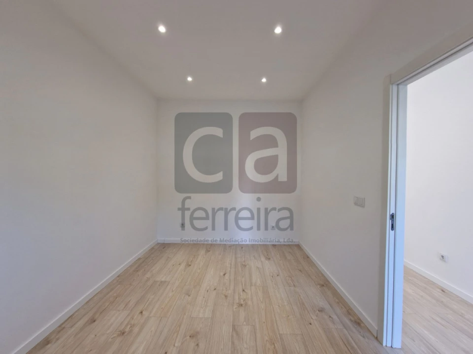 Moradia T2 para Venda em Benfica do Ribatejo Foto 13