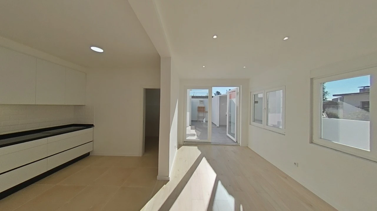 Moradia T2 para Venda em Benfica do Ribatejo Foto 49