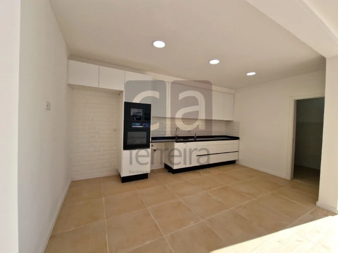 Moradia T2 para Venda em Benfica do Ribatejo Foto 4