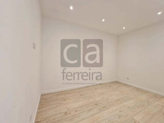 Moradia T2 para Venda em Benfica do Ribatejo Foto 16