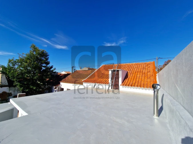 Moradia T2 para Venda em Benfica do Ribatejo Foto 27