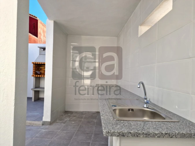 Moradia T2 para Venda em Benfica do Ribatejo Foto 30