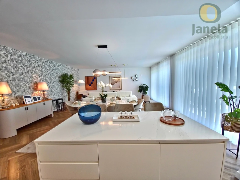 Apartamento T2 para Venda em Faro (Sé e São Pedro) Foto 2