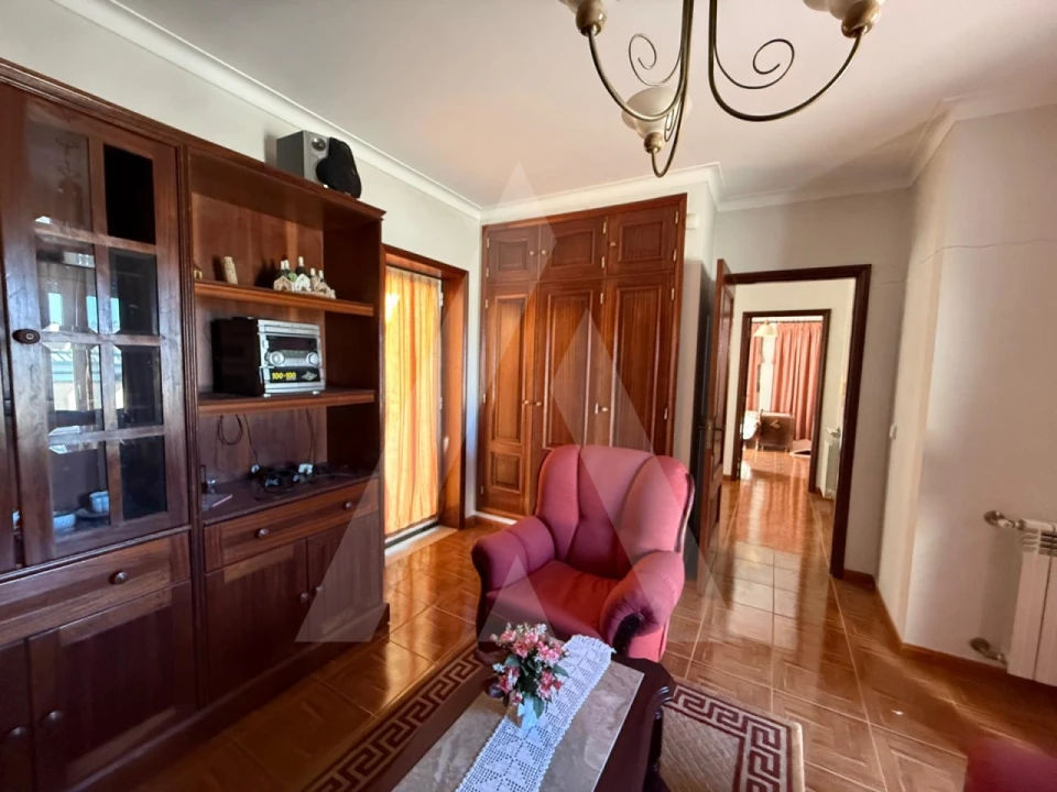 Moradia T3 para Venda em Aradas Foto 7