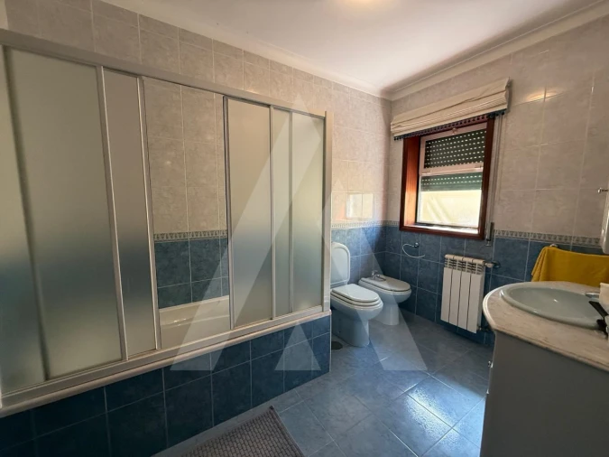 Moradia T3 para Venda em Aradas Foto 9