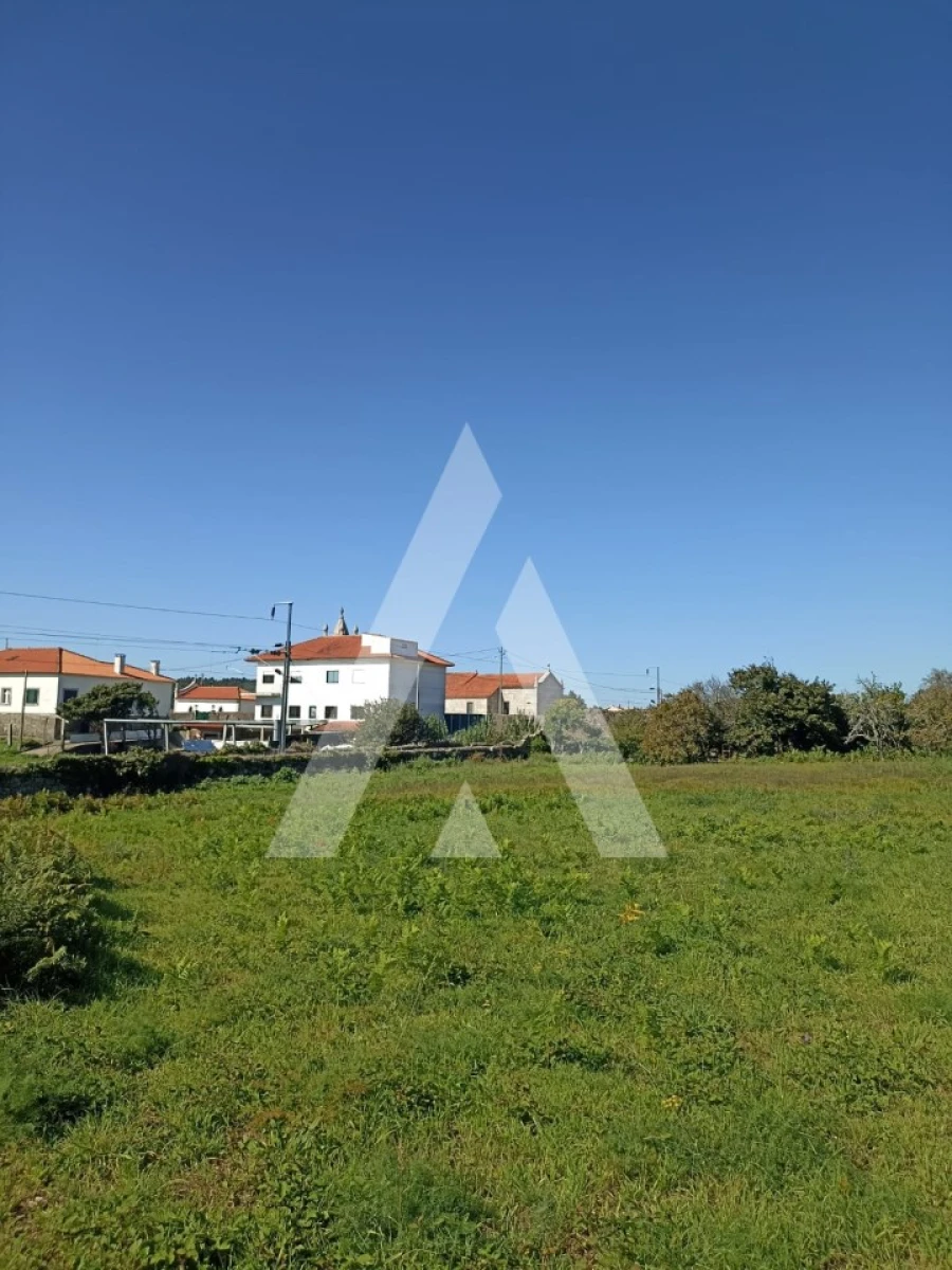 Terreno para Venda em Carreço Foto 4