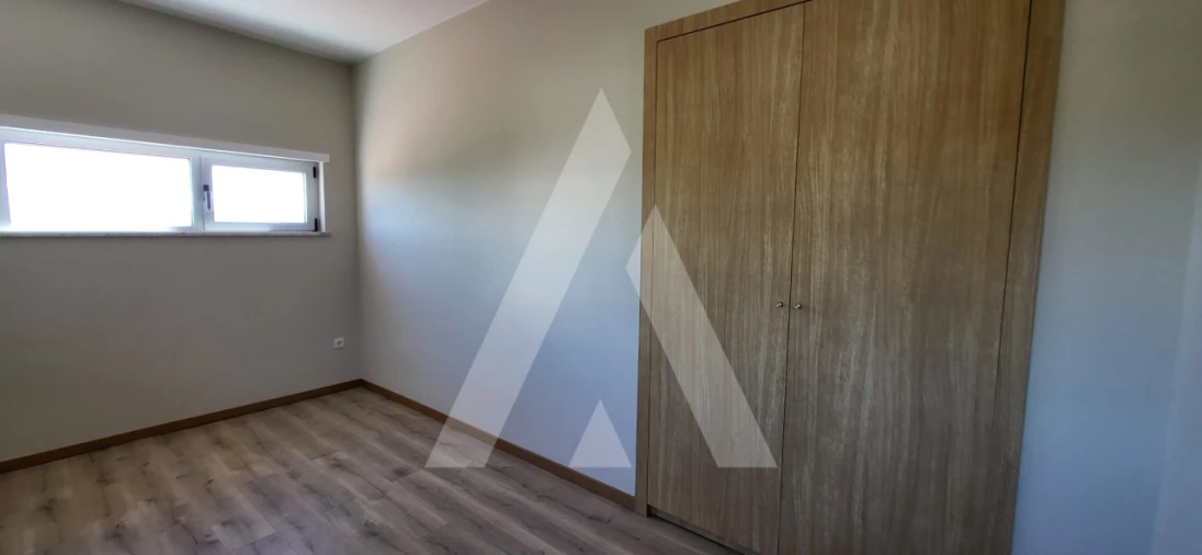 Apartamento T1 para Venda em Cavernães Foto 7