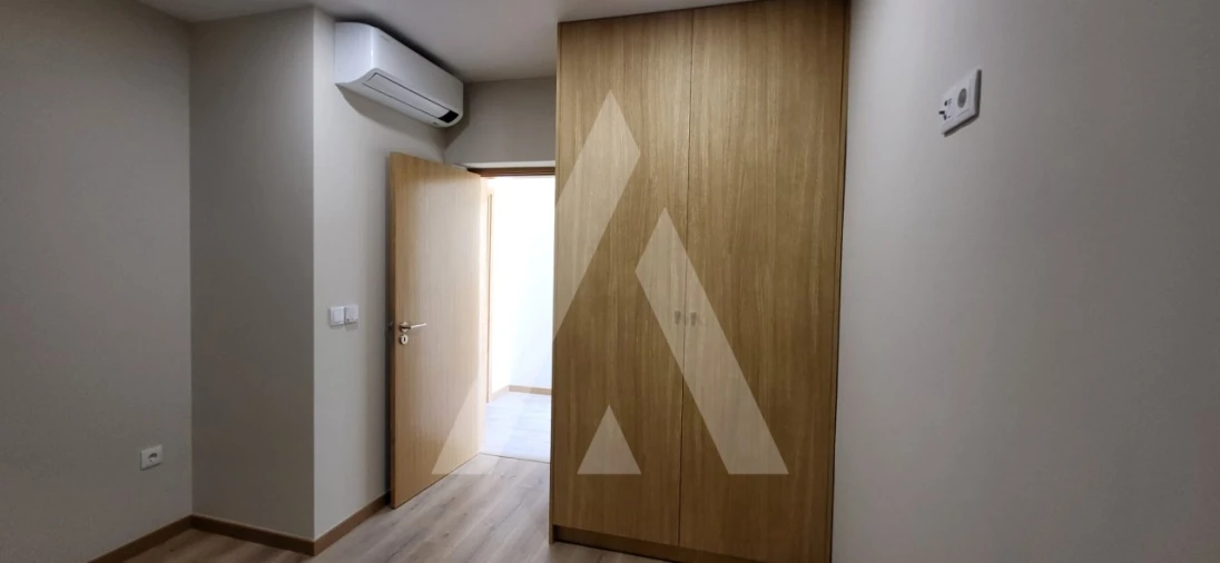 Apartamento T1 para Venda em Cavernães Foto 12