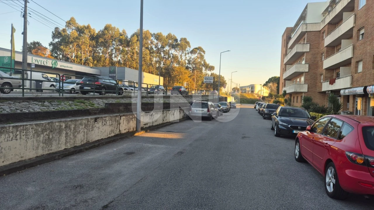 Apartamento T2 para Venda em Mozelos Foto 29