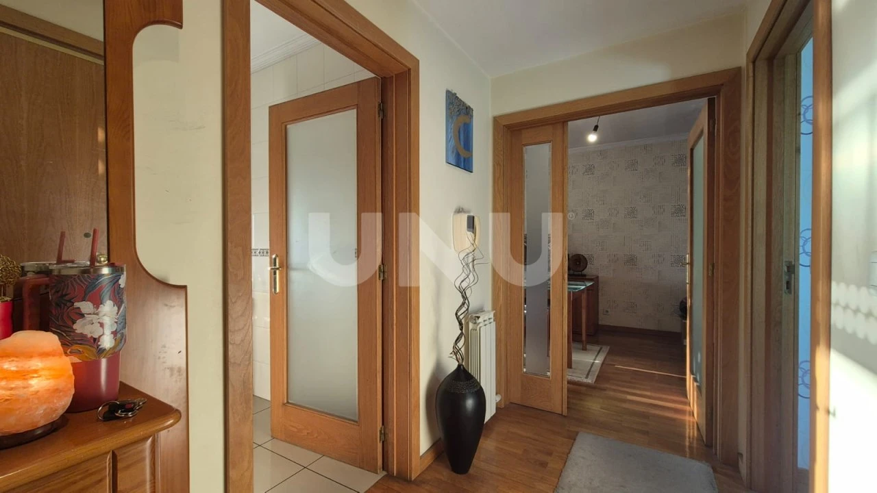Apartamento T2 para Venda em Mozelos Foto 2