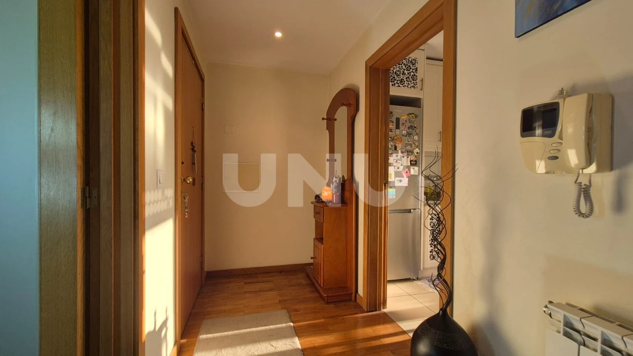 Apartamento T2 para Venda em Mozelos Foto 3