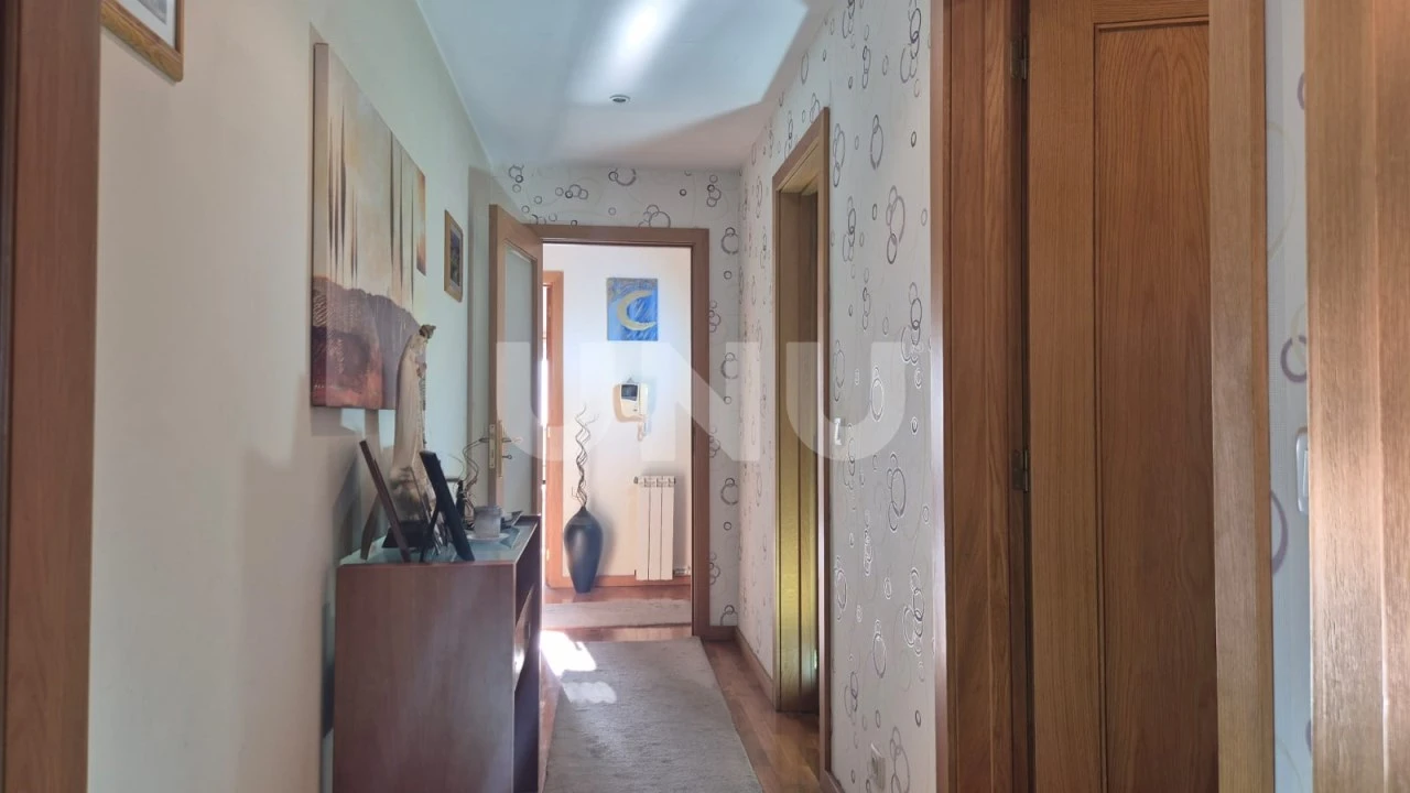 Apartamento T2 para Venda em Mozelos Foto 10