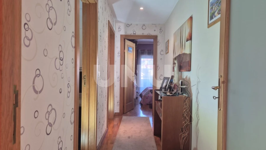 Apartamento T2 para Venda em Mozelos Foto 17