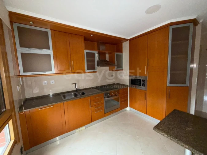 Apartamento T3 para Venda em Odivelas Foto 8