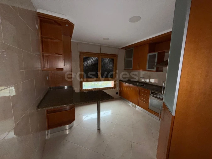 Apartamento T3 para Venda em Odivelas Foto 9