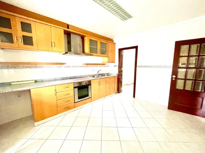 Apartamento T3 para Venda em Guarda Foto 26