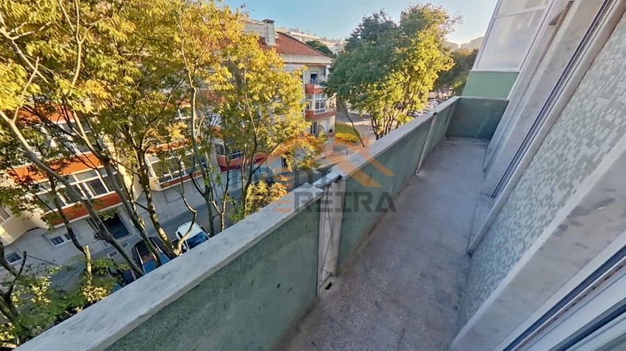 Apartamento T4 para Venda em Águas Livres Foto 16