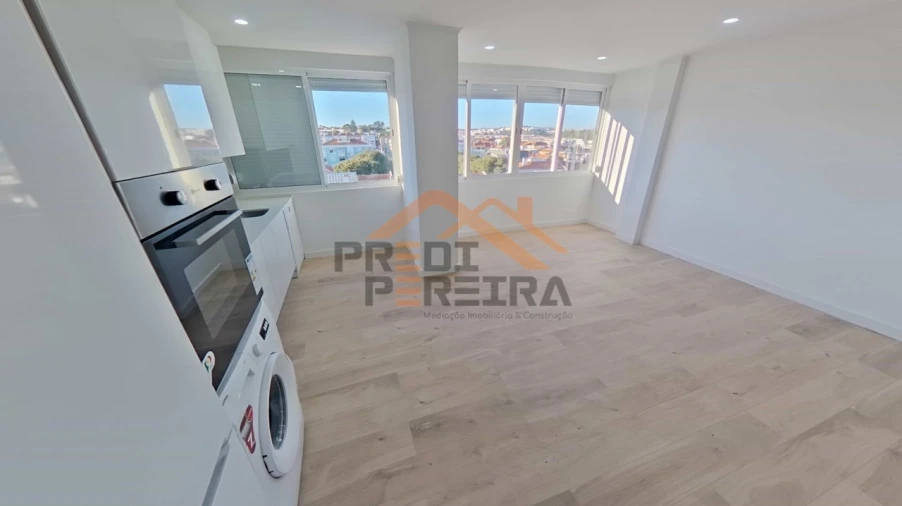 Apartamento T4 para Venda em Águas Livres Foto 7