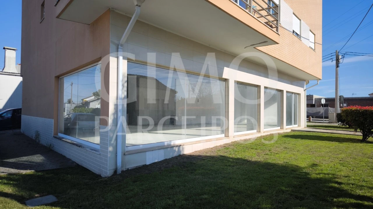 Loja para Venda em Oliveira do Bairro Foto 1