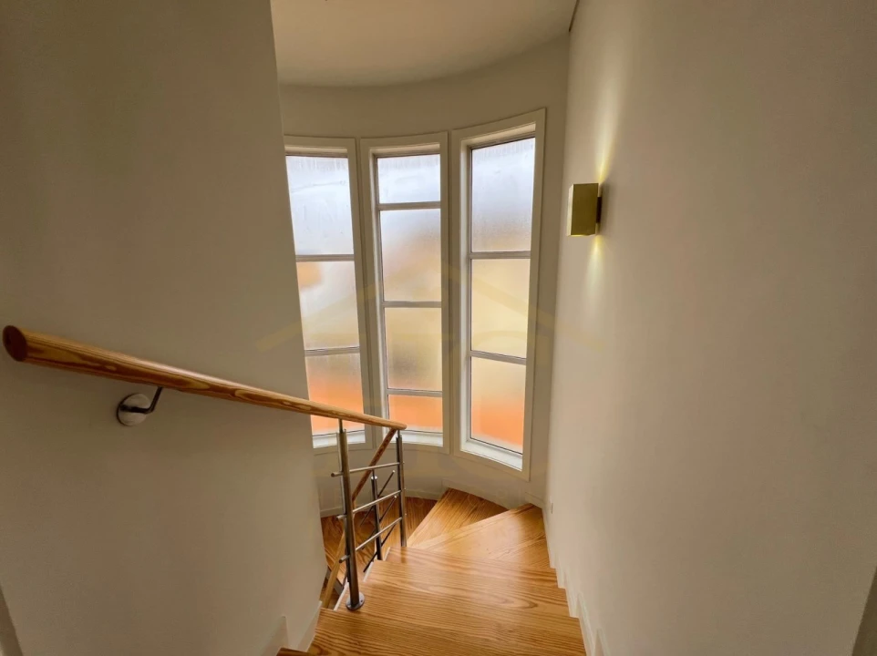 Moradia T4 para Venda em Arvore Foto 17