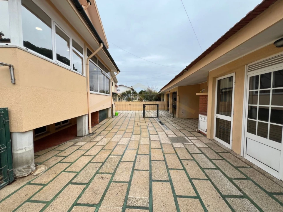 Moradia T4 para Venda em Arvore Foto 55