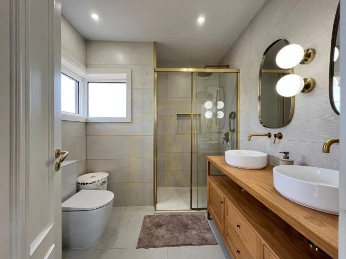 Moradia T4 para Venda em Arvore Foto 33