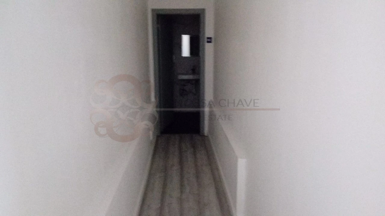 Loja para Arrendamento em Charneca de Caparica e Sobreda Foto 4