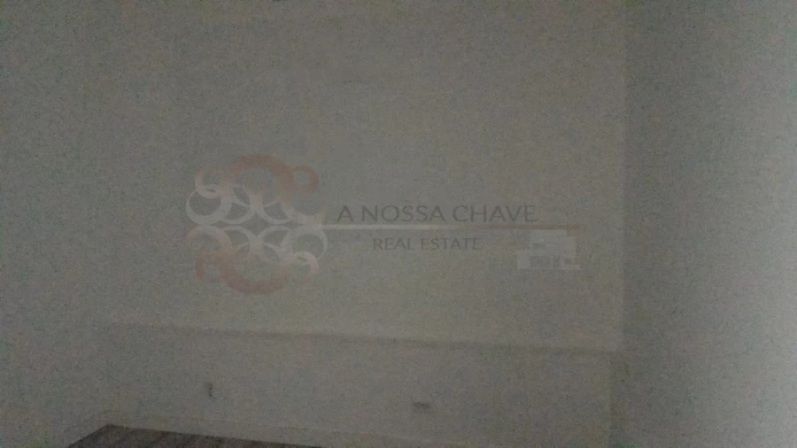 Loja para Arrendamento em Charneca de Caparica e Sobreda Foto 5